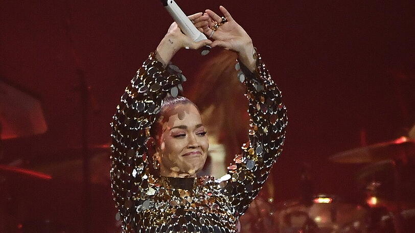 Rita Ora bei ihrem emotionalen Auftritt in Stockholm