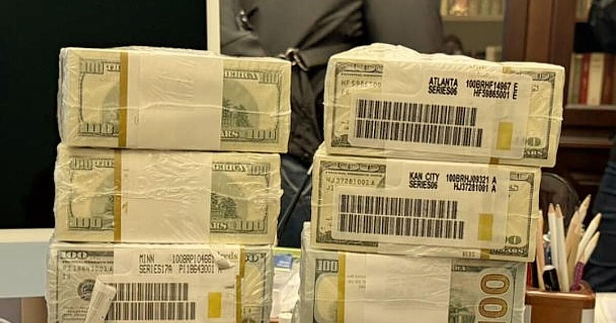 Bargeldberge-Gesch-fte-und-Liebschaften-auf-Russisch