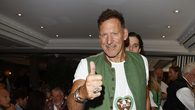 Locker lässig beim Wiesn-Brunch im Bayerischen Hof: "Gladiator"-Star Ralf Moeller. Locker lässig beim Wiesn-Brunch im Bayerischen Hof: "Gladiator"-Star Ralf Moeller.