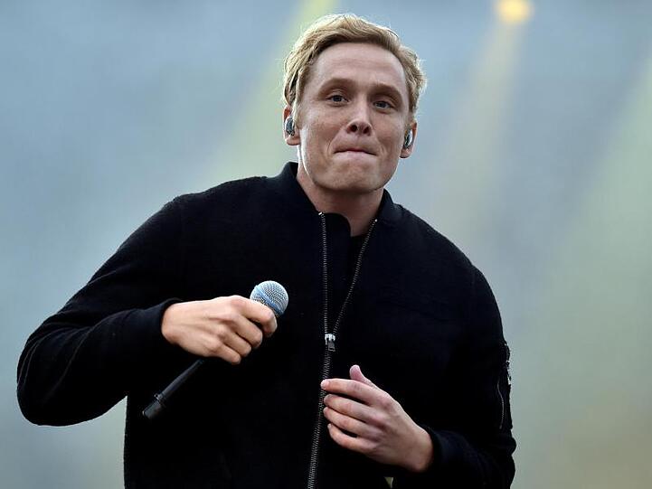 Matthias Schweighöfer kann vorerst nicht auf die Bühne.