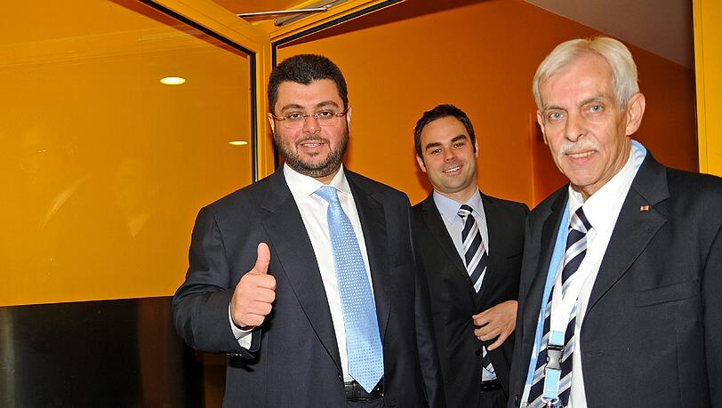 Hasan Ismaik und Löwen-Präsident Dieter Schneider in der Allianz Arena Hasan Ismaik und Löwen-Präsident Dieter Schneider in der Allianz Arena