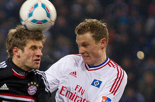 THOMAS MÜLLER: Scheint noch nicht angekommen im neuen Jahr. Bisher hat er seine Bewährungsprobe als Spielgestalter nicht wirklich genutzt. Gab immerhin mit seinem Stocherpass die Vorlage zu Olic'Ausgleichstreffer und hatte zuvor noch die beste Bayern-Chance in Halbzeit zwei. Note 4