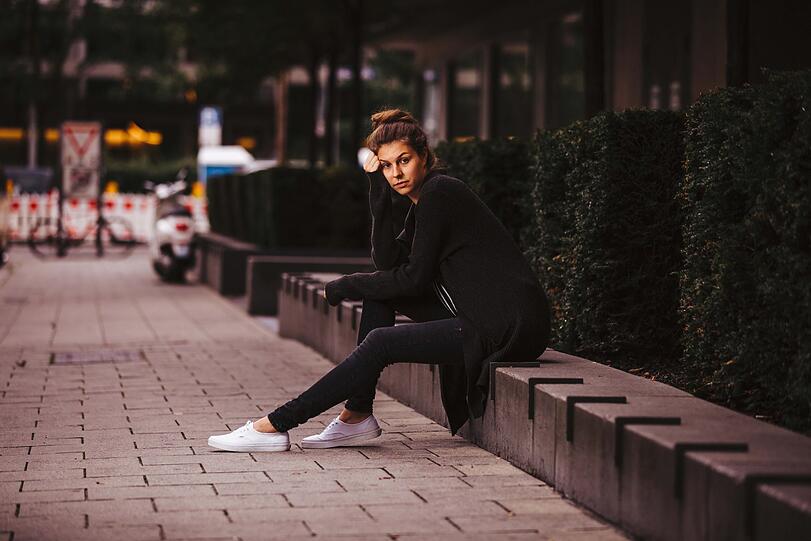Stichwort Vielfältigkeit: Nicola tauscht Tracht gegen Casual-Look.