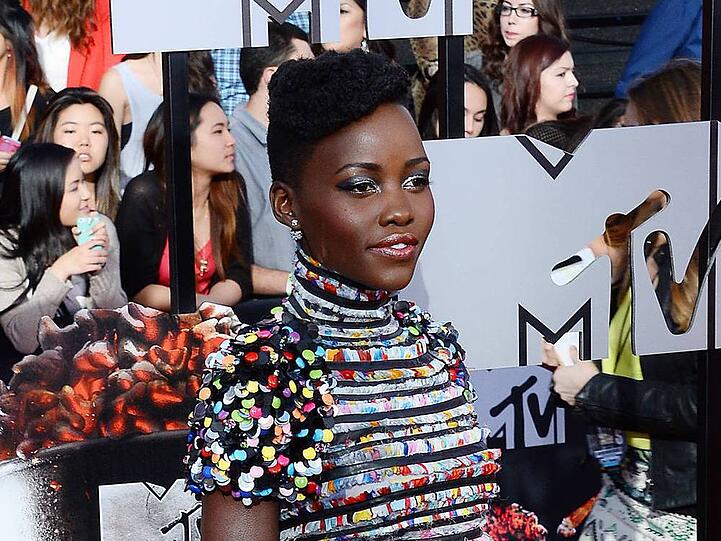 Lupita Nyong'o stilbewusst in Chanel