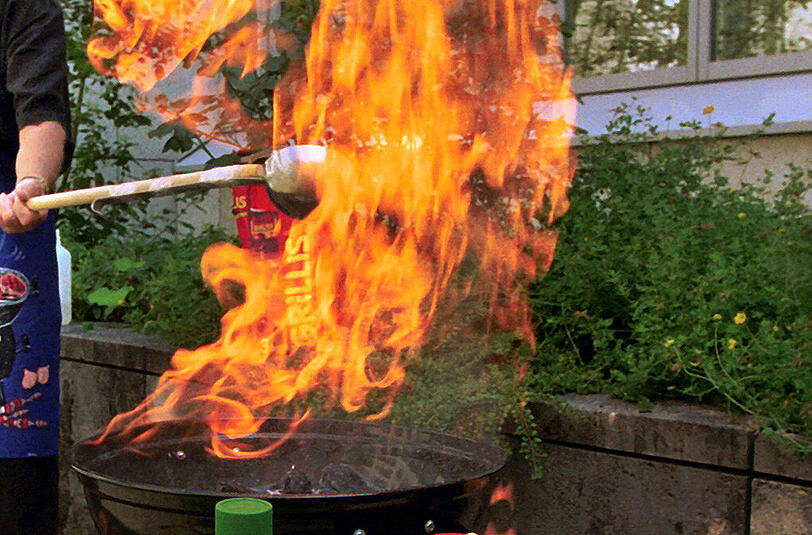Die 78-Jährige erlitt durch die Stichflamme schwerste Verletzungen. (Archivbild)