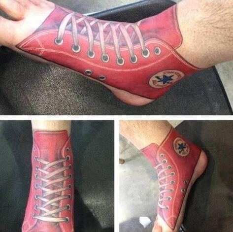 Über Geschmack lässt sich bekanntlich streiten... Die witzigsten Horror-Tattoos in der Bilderstrecke.