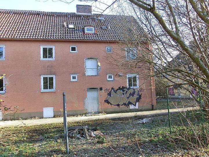 Graffiti-Künstler haben im Harthof Abrisshäuser gekonnt verschönert.