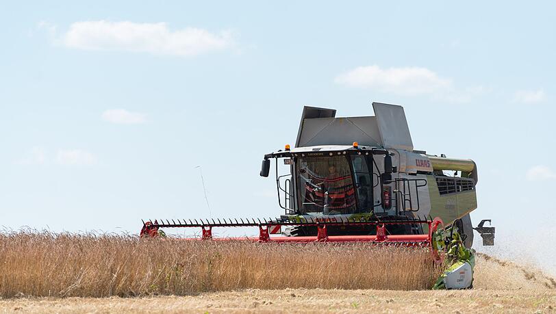 Im-Zeichen-der-Trockenheit-Landwirte-starten-Getreideernte