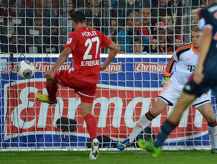 MANUEL NEUER, Note 3: Starker Rückhalt. Wachsam bis überragend gegen Sorgs Schuss (12.), mit einem Fingernagel wohl auch bei Laprevottes Pfostentreffer am Ball (60.). Beim Gegentor machtlos.