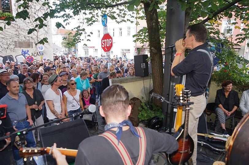 Traumhaftes Wetter, tolle Shows und leckeres Essen sorgten am Samstag für beste Stimmung beim Stadtteilfest "Ois Giasing" - die Bilder.