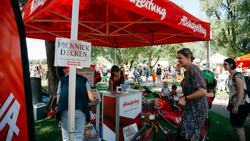 Die Abendzeitung München ist Co-Partner des Picknicks. Am Stand können Besucher etwas gewinnen oder in der aktuellen Ausgabe schmökern. Die Abendzeitung München ist Co-Partner des Picknicks. Am Stand können Besucher etwas gewinnen oder in der aktuellen Ausgabe schmökern.