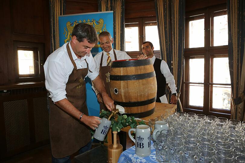 Nein, und der Herr mit dem Hammer ist auch nicht...