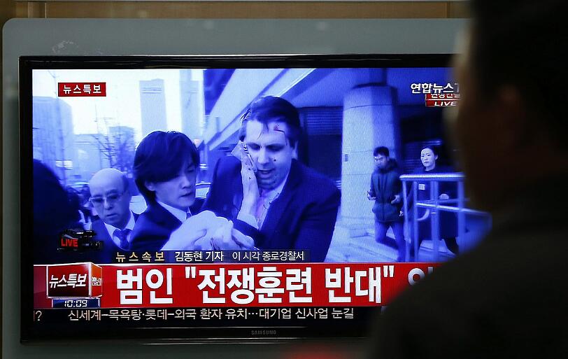 Im Südkoreanischen TV ist das Attentat das Thema des Morgens.