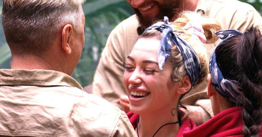 Ariel-springt-in-Dschungelcamp-ber-Schatten-und-holt-Sterne