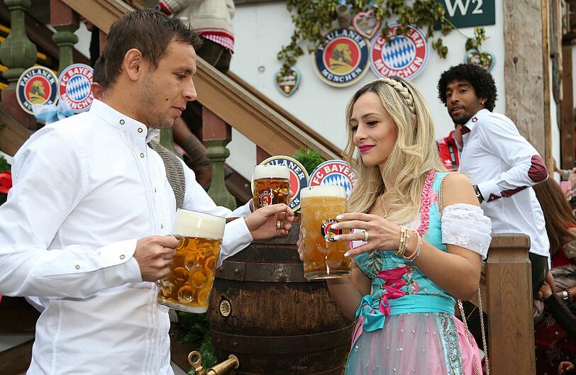 Rafinha mit Freundin Carolina