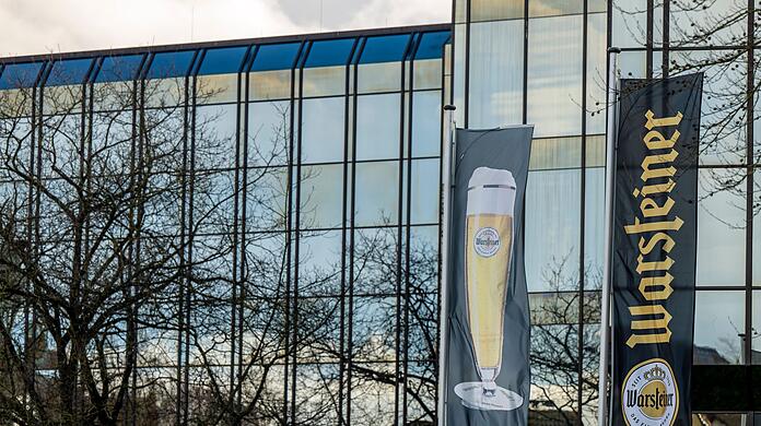 Das Verwaltungsgebäude der Warsteiner Brauerei. Das Verwaltungsgebäude der Warsteiner Brauerei.