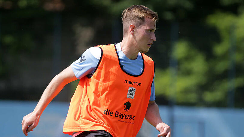 Alessandro Abruscia 
Rückennummer 19
Position: Rechtes Mittelfeld
Voriger Verein: Stuttgarter Kickers
Alter: 27