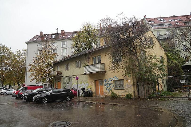 Ein Bild von 2022: Da sah das H&auml;uschen noch ein wenig frischer aus.