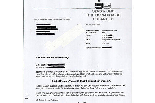 Dieses Schreiben der Erlanger Sparkasse sorgte bei vielen ihrer Kunden für Angst, dass ihr Konto geplündert werden könnte.