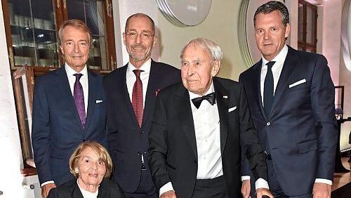 Herbert Frey (2.v.r.) mit seiner Familie beim Firmenjubiläum 2017.