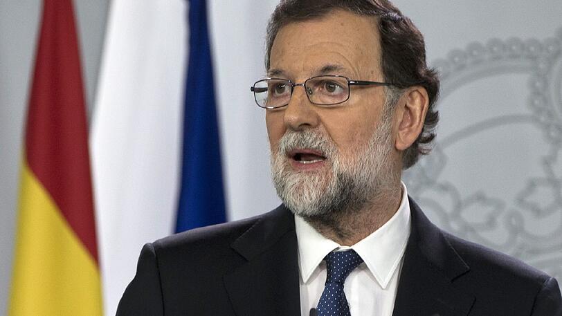 Der spanische Ministerpräsident Mariano Rajoy spricht am 21.10.2017 in Madrid (Spanien) auf einer Pressekonferenz.