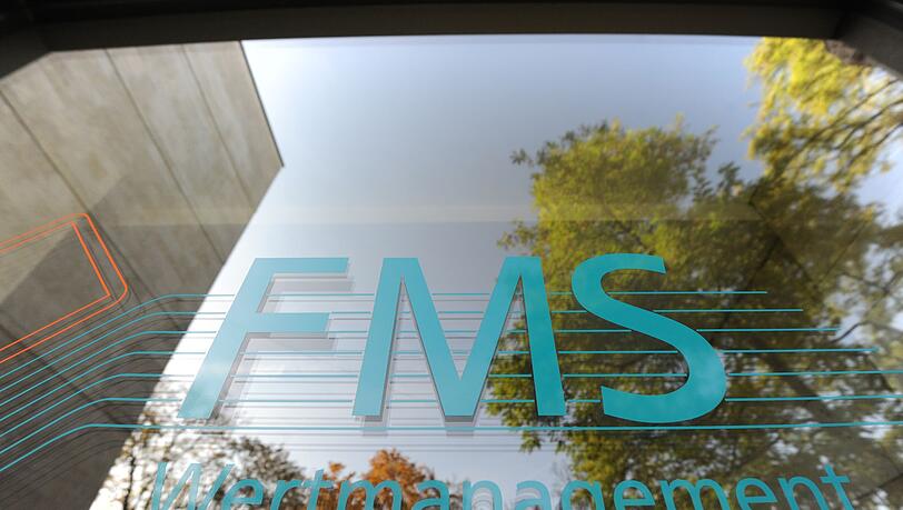 Der Schriftzug der FMS Wertmanagement am Firmensitz in München.