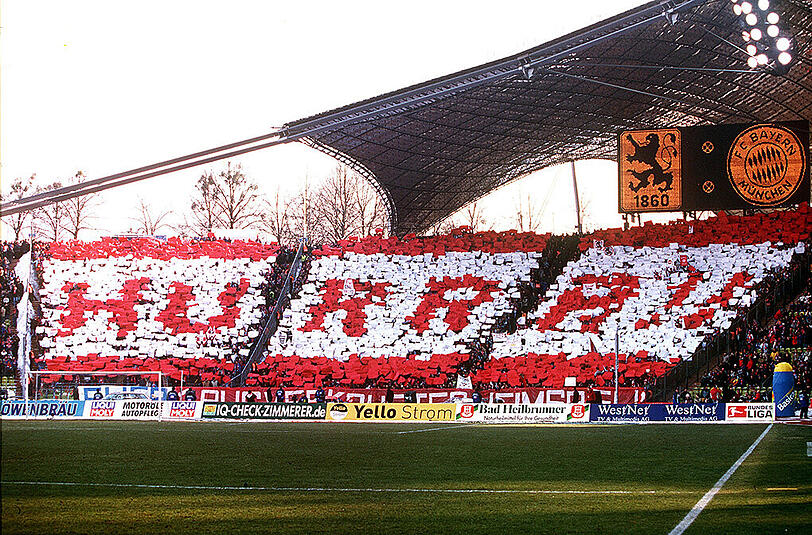Münchner Derby TSV 1860 München gegen FC Bayern München am 15.02.2003. Die Bilder.