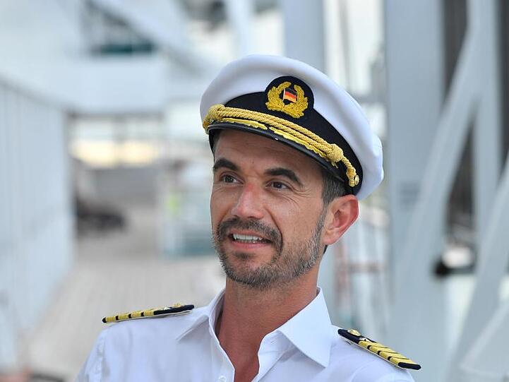 Florian Silbereisen schippert mit dem "Traumschiff" um die Welt.