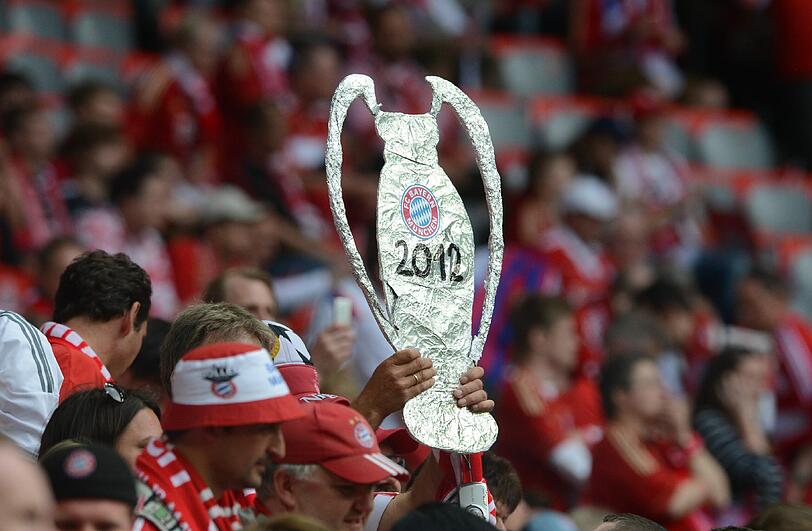 Ein Abend der emotionalen Achterbahnfahrt - mit dem brutalen Absturz aus einem ach so schönen Traum. So hofften, bangten, jubelten - und weinten die Fans des FC Bayern.