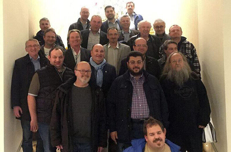 Trafen sich im Mandarin Oriental: Löwen-Geldgeber Hasan Ismaik und einige Edel-Fans des TSV 1860.