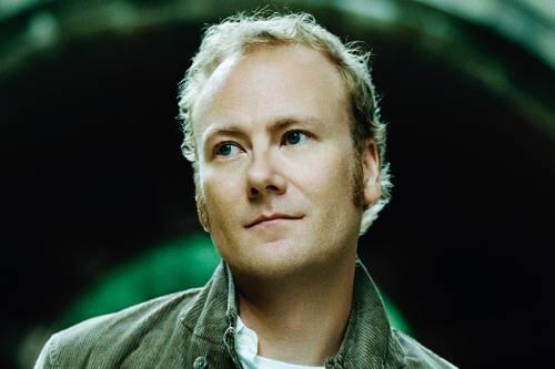 Mike Doughty singt im Feierwerk.