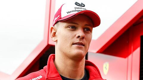 Künftig wird Mick Schumacher bei Mercedes als Ersatzfahrer zur Verfügung stehen.