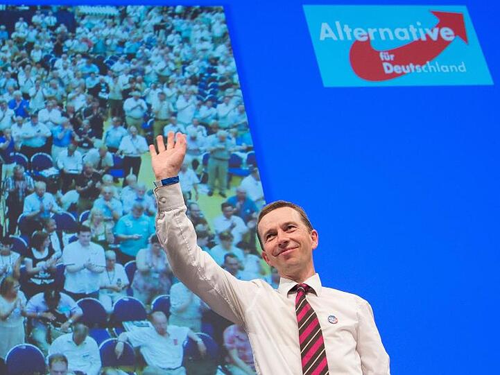 Trotz Kritik der Studierenden kehrt AfD-Gründer Bernd Lucke an die Uni Hamburg zurück.