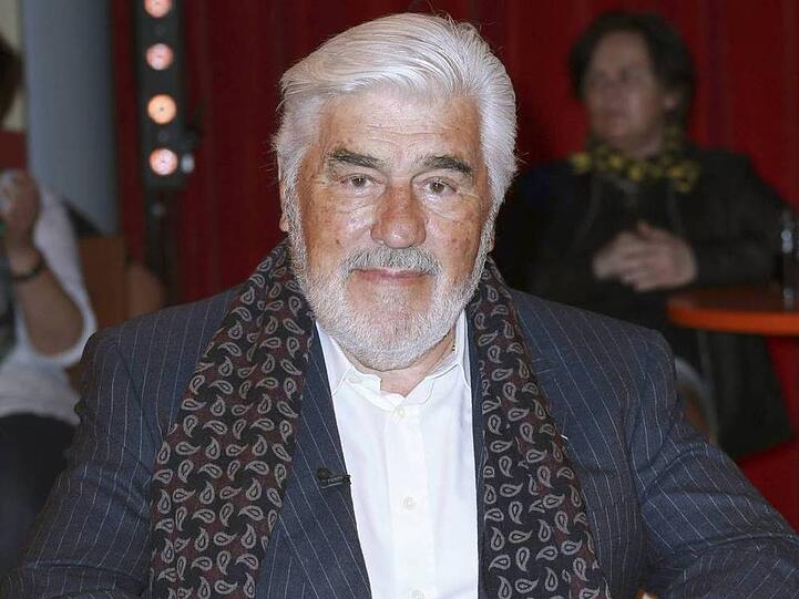 Mario Adorf begann seine Leinwandkarriere 1954 mit dem Film "08/15", in dem auch Joachim Fuchsberger mitspielte