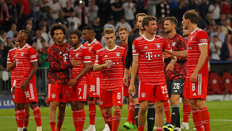 Thomas Müller (2.v.r.) und Joshua Kimmich haben sich mit dem Coronavirus infiziert. Thomas Müller (2.v.r.) und Joshua Kimmich haben sich mit dem Coronavirus infiziert.