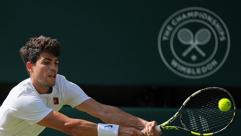 Carlos Alcaraz wird nicht beim Turnier in Wimbledon aufschlagen. (Archivbild)