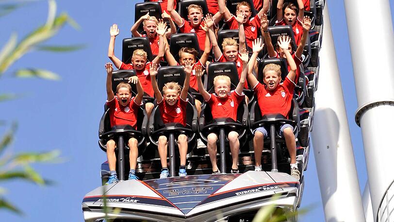 2 Plätze für das FC Bayern KidsClub Fußballcamp.