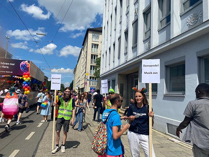 Das Ende der CSD-Parade naht.