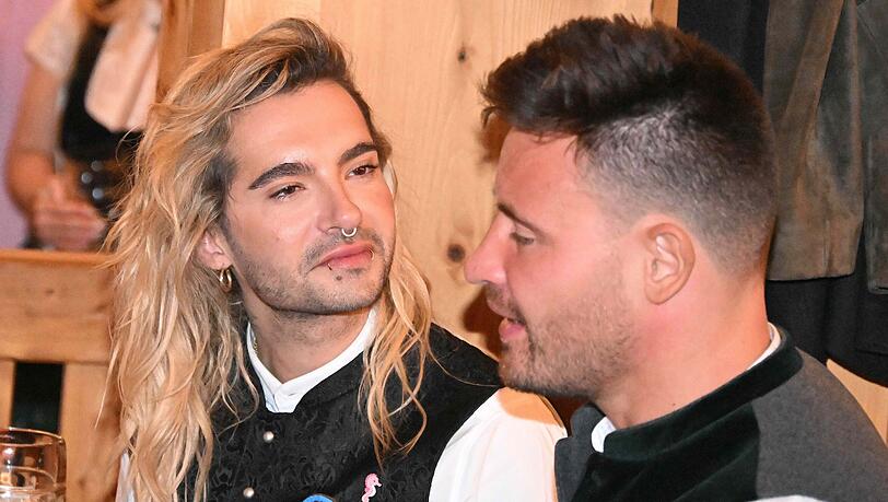 Bill Kaulitz und Marc Eggers sind nun offiziell ein Paar. Bill Kaulitz und Marc Eggers sind nun offiziell ein Paar.