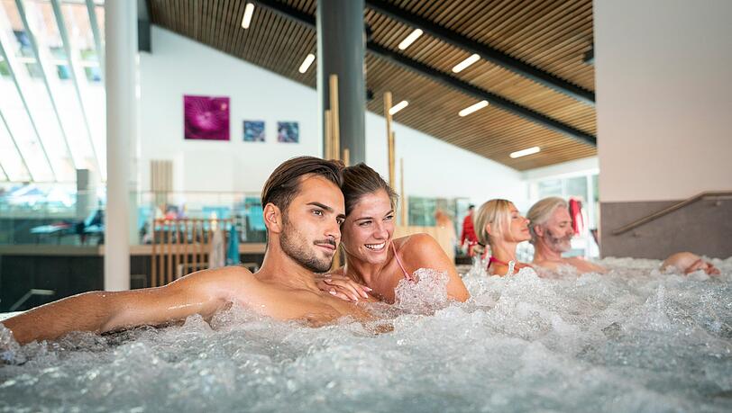 Wie schön es blubbert im warmen Thermalwasser! Wie schön es blubbert im warmen Thermalwasser!