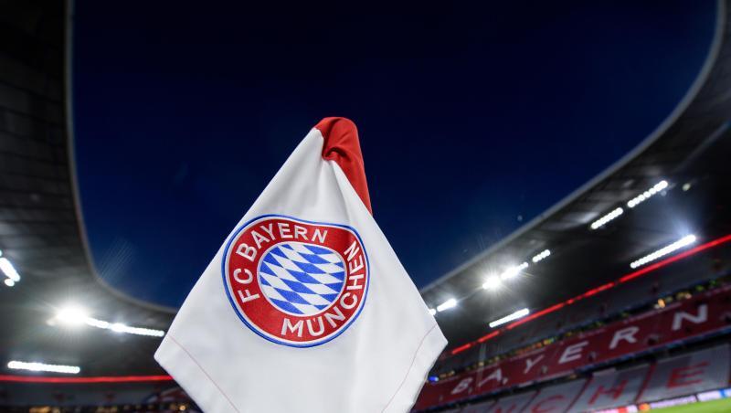 Das Logo des FC Bayern München ist auf einer Eckfahne zu sehen. Foto: Matthias Balk/dpa Das Logo des FC Bayern München ist auf einer Eckfahne zu sehen. Foto: Matthias Balk/dpa