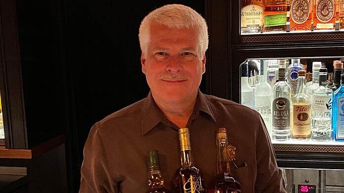 Drew Mayville liegt der Bourbon am Herzen, den sollten die Münchner öfter probieren, findet er.