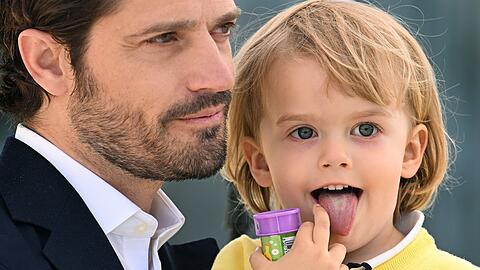 Prinz Julian und Papa, Prinz Carl Philip.