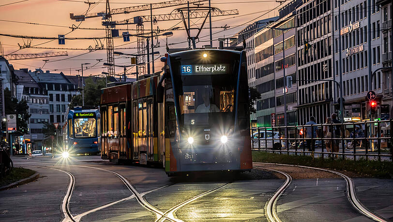Schneller und günstiger zu bauen als neue U-Bahnen, mehr Kapazität als ein Bus: Das waren die Hoffnungen für viele neue Tram-Linien.