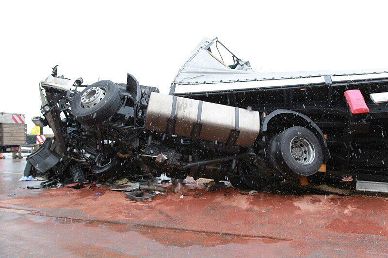 Schwerer Lkw-Unfall auf der A 8 in Richtung Salzburg: Die Bilder