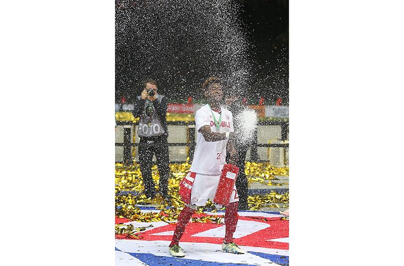 Auch David Alaba scheint Spaß an der Aktion gehabt zu haben.