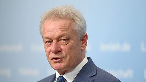 Minister Rainer: Verpflichtende Video&uuml;berwachung f&uuml;r bestimmte Betriebe