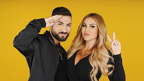 Das Youtube-Pärchen Lisha und Lou ist in der RTL-Show "Das Sommerhaus der Stars" zu sehen.