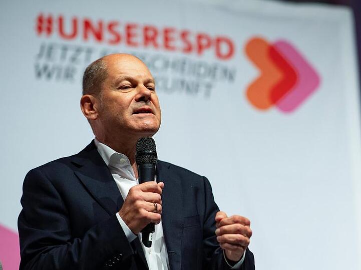 Finanzminister Scholz rief Länder, Kommunen und Investoren auf: "Bitte nehmt das Geld!".