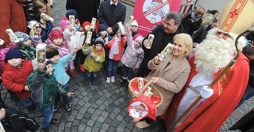 Das soll sich ihrer Ansicht nach ändern. &bdquo;Ich muss meinen Kindern keine Lügen vom Weihnachtsmann erzählen&ldquo;, sagte Maite Kelly. &bdquo;Ich kann ihnen eine wahre Geschichte erzählen.&ldquo;